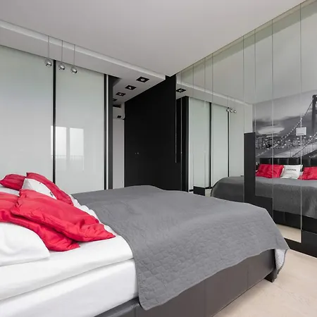 Pokorna Modern With Balcony & Parking By Renters Warsaw