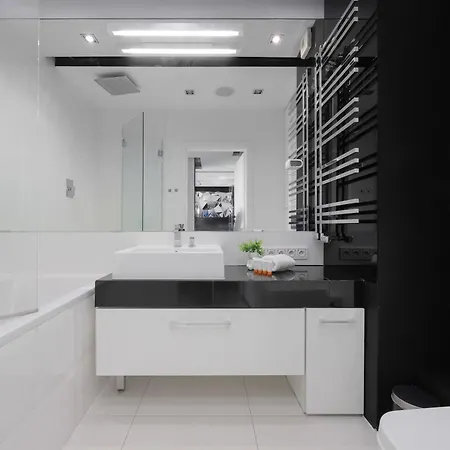 Appartement Pokorna Modern With Balcony & Parking By Renters