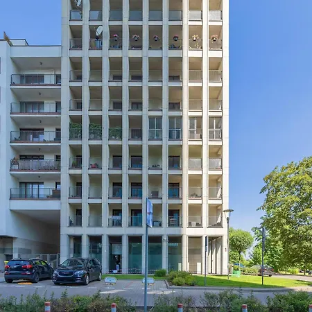 Pokorna Modern With Balcony & Parking By Renters Varsovie