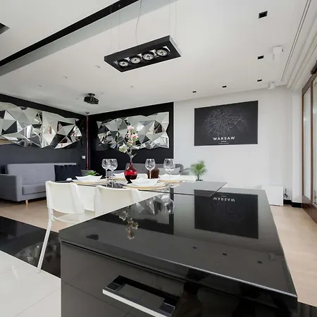 Pokorna Modern With Balcony & Parking By Renters *