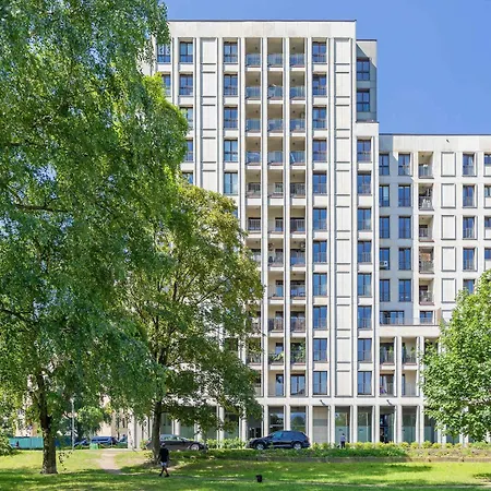 Pokorna Modern With Balcony & Parking By Renters *